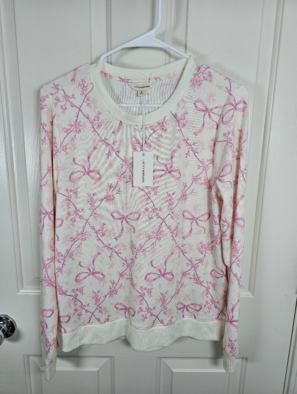 Lucky Brand NWT Floral Bow Sweatshirt Size M Super Soft